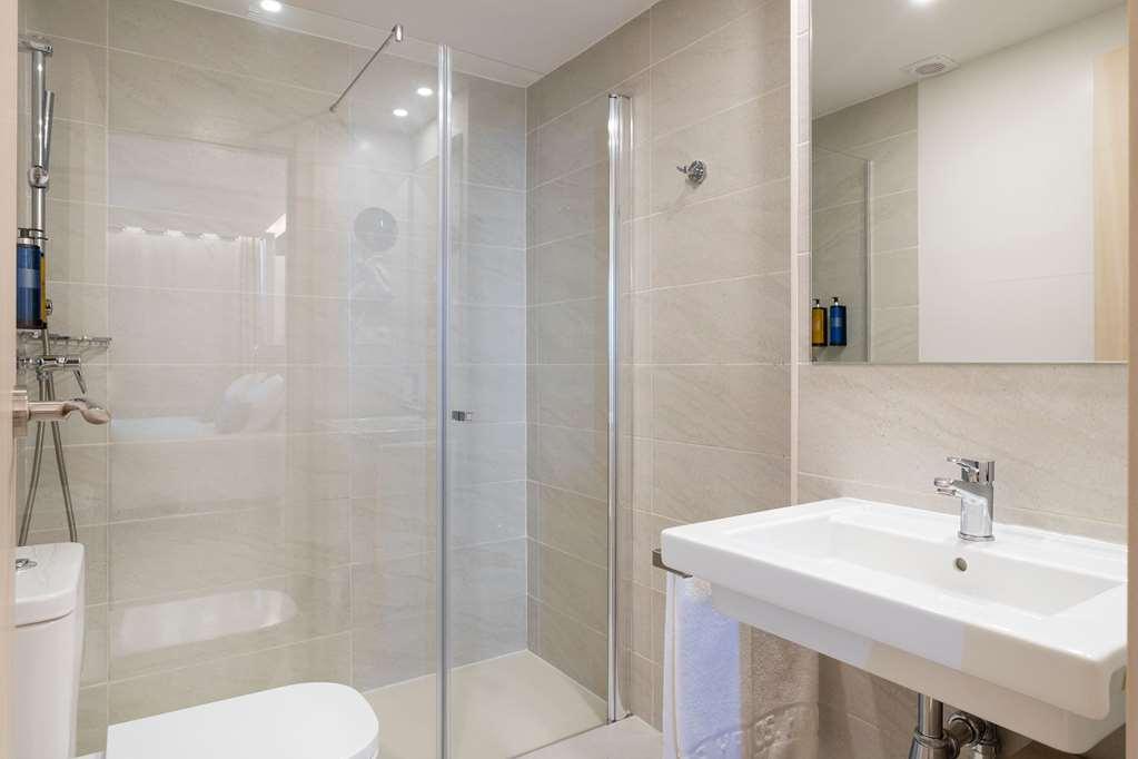 Halley Hotel & Apartments Affiliated By Melia 베니돔 객실 사진