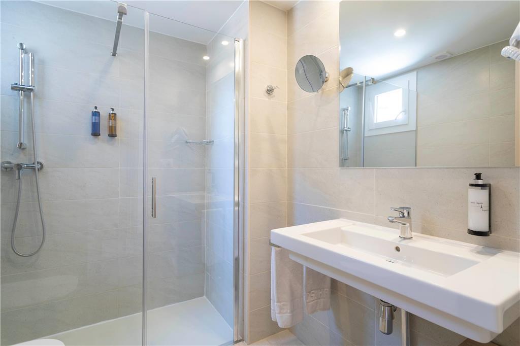 Halley Hotel & Apartments Affiliated By Melia 베니돔 객실 사진
