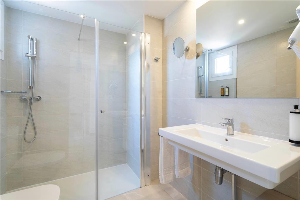 Halley Hotel & Apartments Affiliated By Melia 베니돔 객실 사진